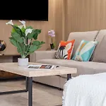 Cozy 4 Bedroom Townhouse With Swimming Pool