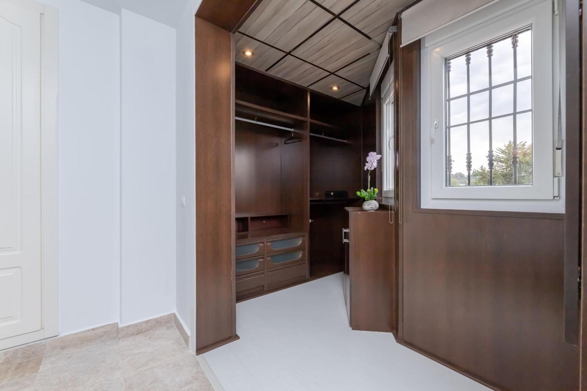 Cozy 4 Bedroom Townhouse With Swimming Pool Сasa de vacaciones